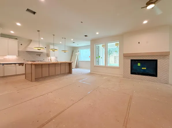 10422 Timberoak Dr, Houston, TX 77043
