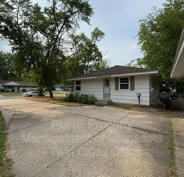 10525 Abbott Ave S — Photo 32