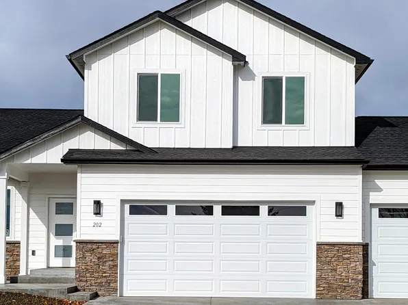 219 Rainier Dr, Yakima, WA 98908