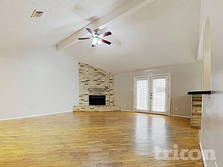 20419 Bishops Gate Ln — Photo 3