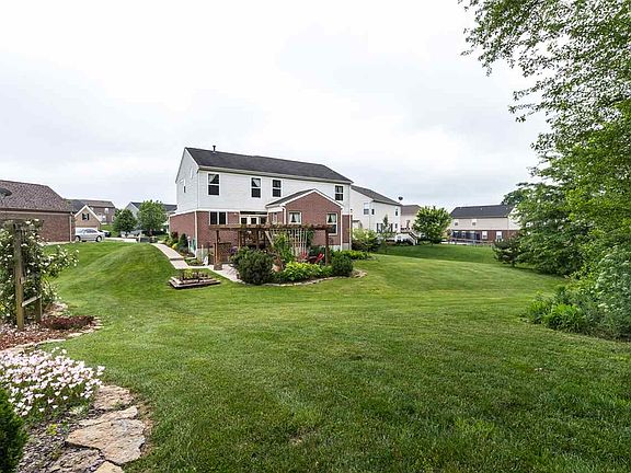 3rd image of 2504 Firethorn Ct