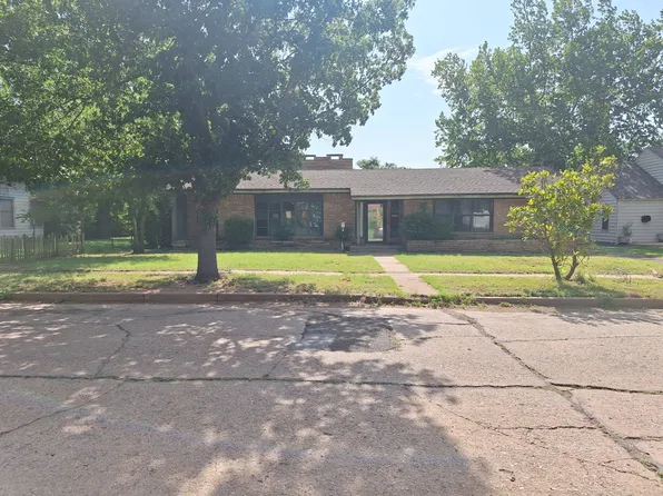 116 N 13th St, Frederick, OK 73542