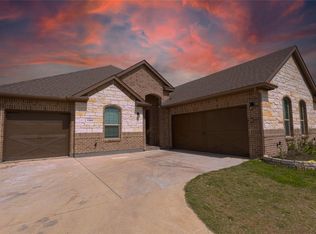 1305 Ballweg Rd, Arlington, TX 76002