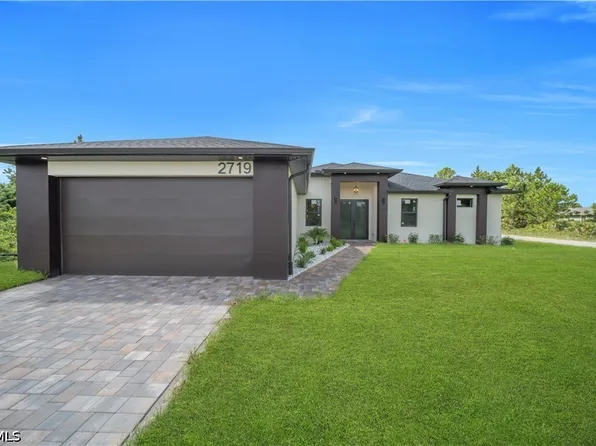 2719 33rd St W, Lehigh Acres, FL 33971