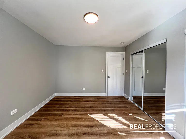 452 W Oakdale — Photo 81