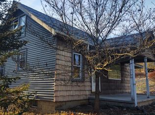 8 Knob Hill Rd, Trucksville, PA 18708