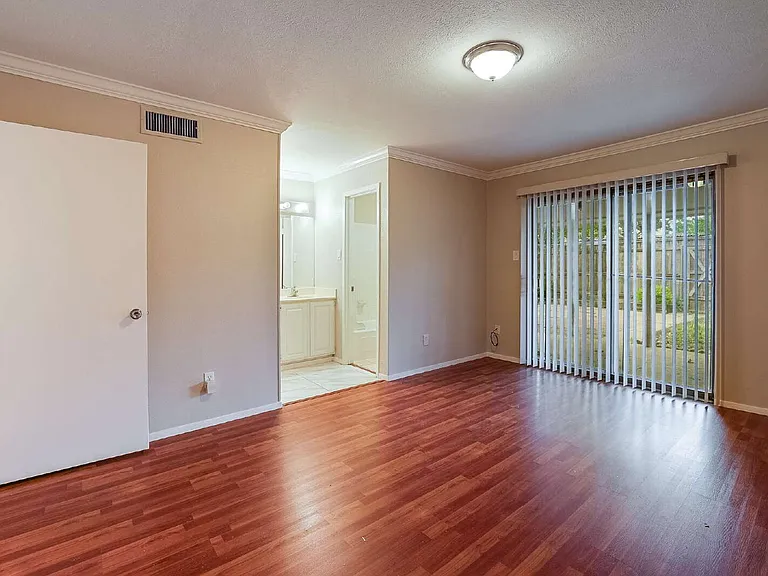 13619 Flagstone Ln — Photo 12