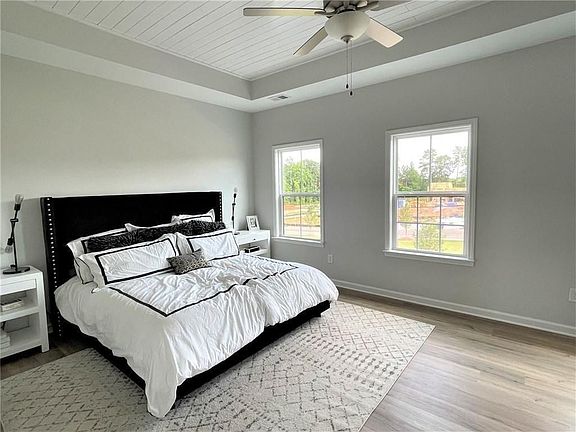 5th image of 157 Harlow Cir