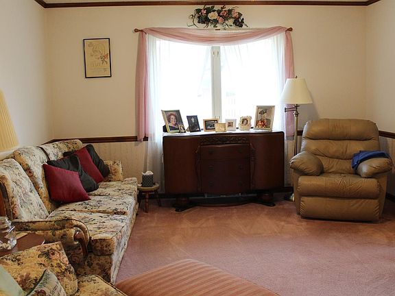 3rd image of 1428 Olympic Ct