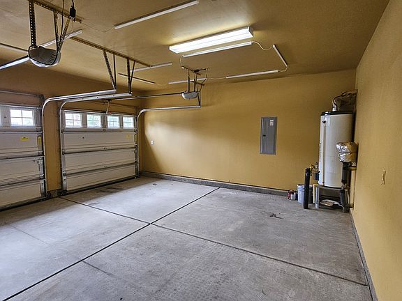 3rd image of 125 Sand Spur Dr #1
