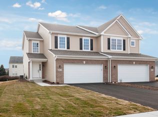 1077 Freedom Rd, Elburn, IL 60119