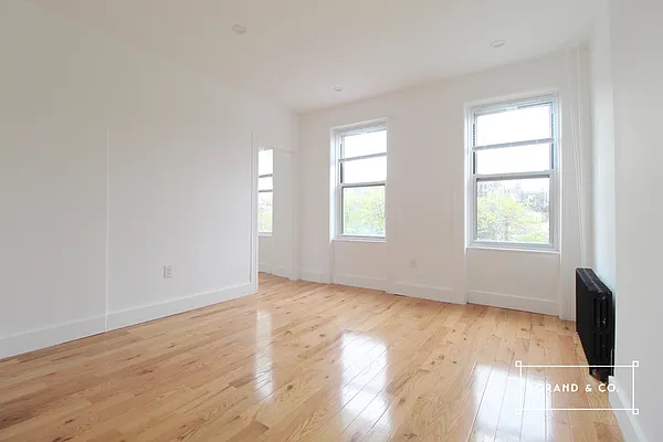 Rented by Grand & Co. | media 6