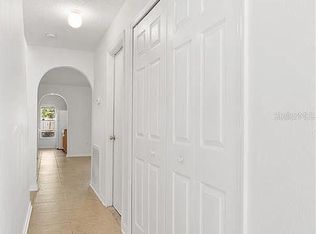 9972 Ashburn Lake Dr, Tampa, FL 33610