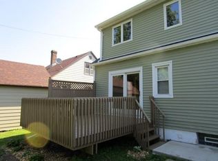 1122 S 26th St, Manitowoc, WI 54220