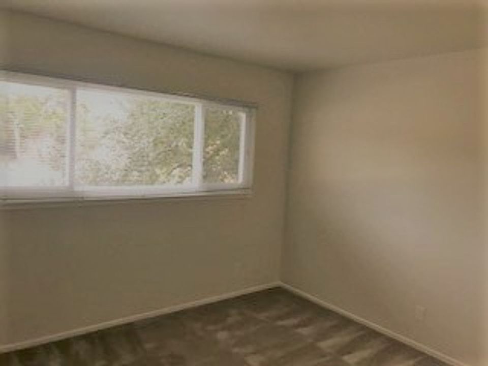 2nd image of 2172 Carlmont Dr APT 3