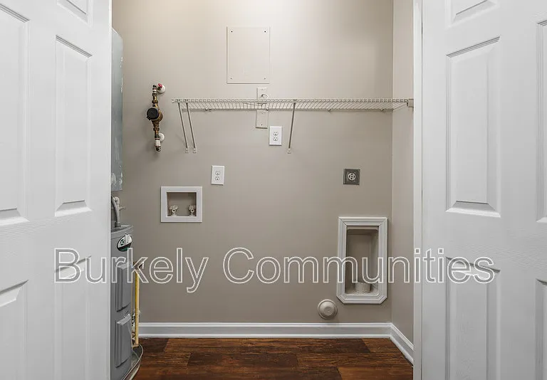 104 Thornton Ct #E — Photo 30