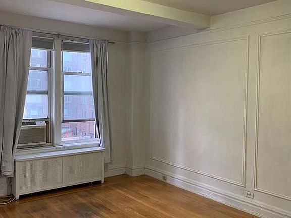 3rd image of 309 W 57th St APT 1103