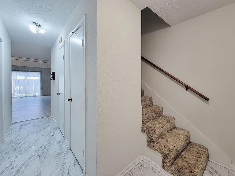1815 Country Village Blvd — Photo 12