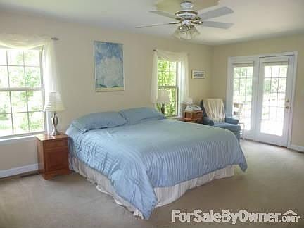 Huge master on main floor (plus 2 more bedrooms on main floor & 2 more upstairs)