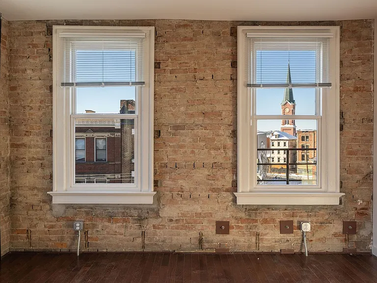 56 E McMicken Ave — Photo 4