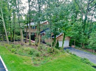 651 Valley Rd, Brielle, NJ 08730