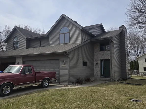 5849 Woodland Dr, Waunakee, WI 53597