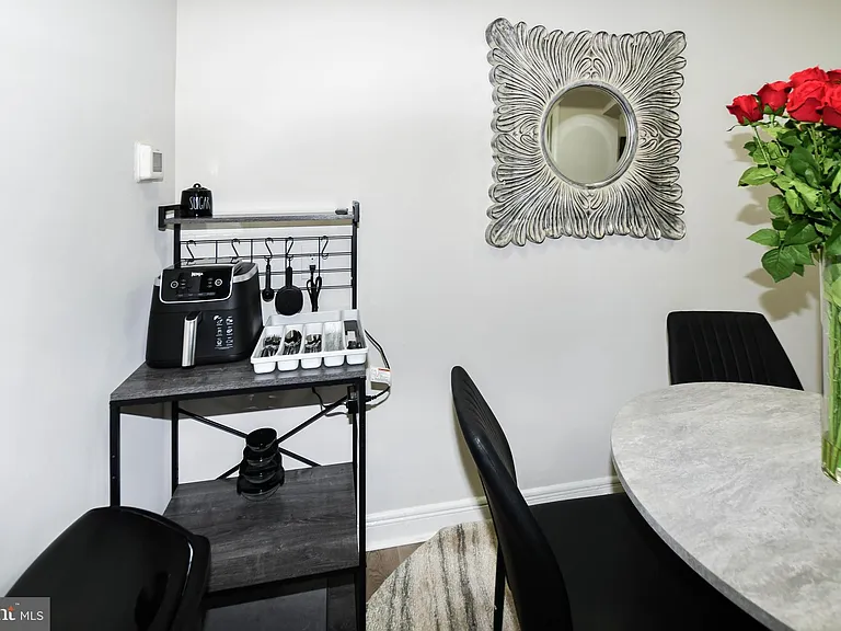 554 Newcomb St SE #4 — Photo 10