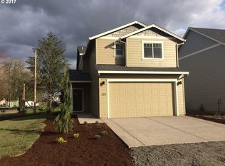 701 Locust St, Dundee, OR 97115