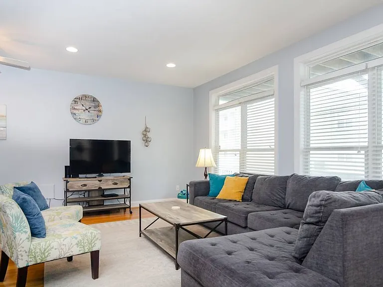 1604 Canal Dr #1 — Photo 9