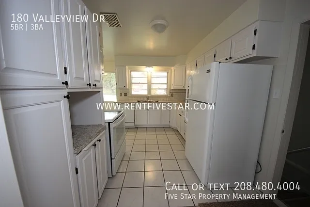 180 Valleyview Dr — Photo 6