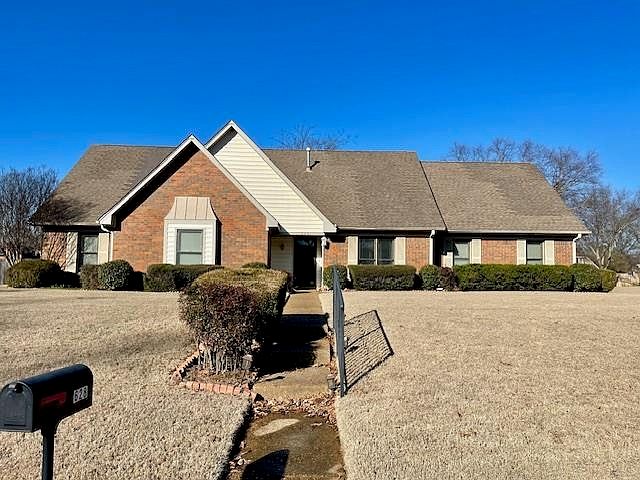 1st image of 628 Winford Dr