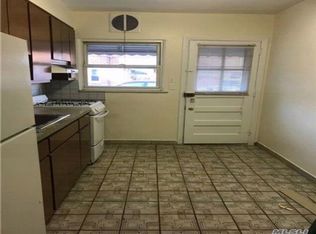 7572 198th St, Fresh Meadows, NY 11366