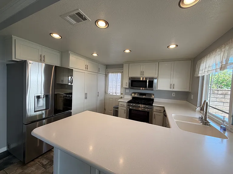 12461 Vivienda Ave — Photo 3