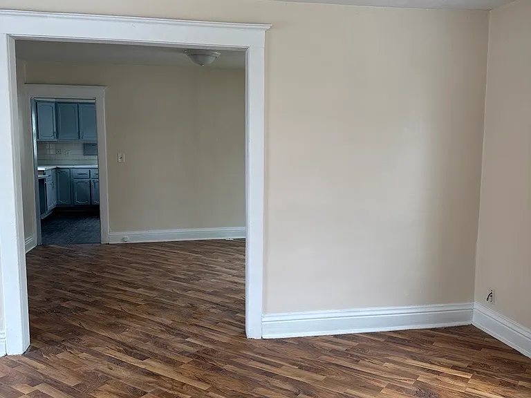 742 W Homer St — Photo 6