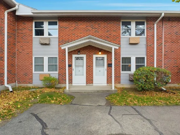 19 Manor Ct #19, Springfield, MA 01118