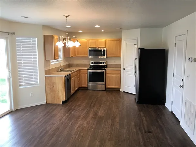 7132 S Kaywood Ave — Photo 3