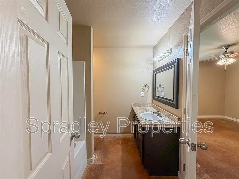 1525 Chance Ct — Photo 9