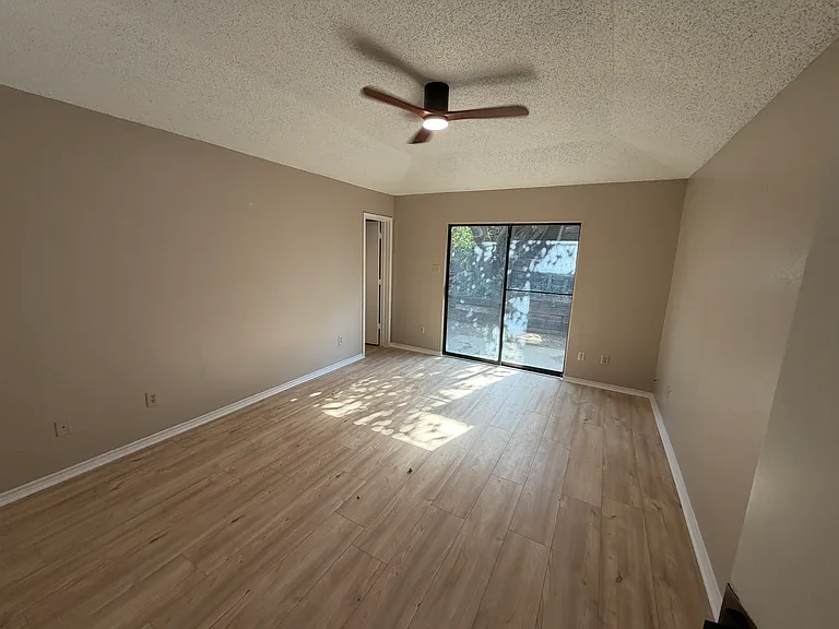 6261 Canyon Cir — Photo 8