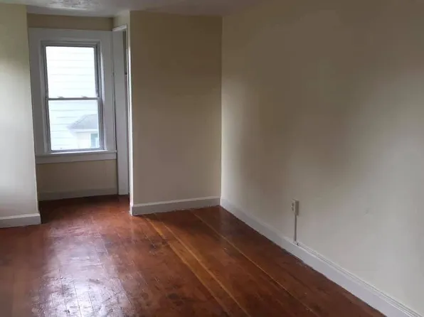 78 Elizabeth St APT 2, Auburn, NY 13021