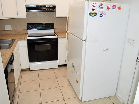 3rd image of 1370 Pinnacle Dr #A & B