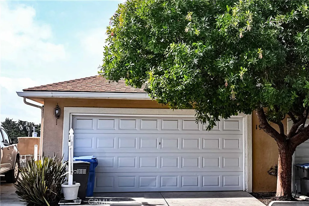 3 bed, 1490 sqft, $3,400 — Photo 3