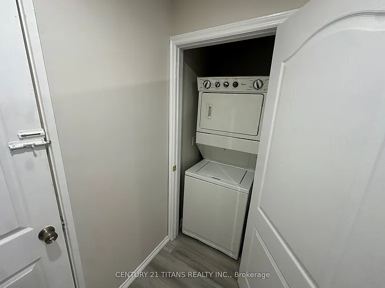 24 Bailey Cres #UPPER — Photo 6