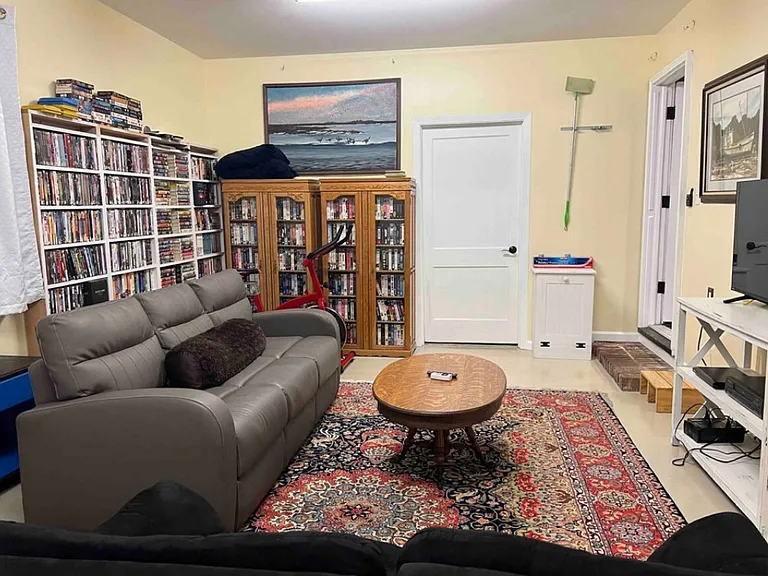 605 Northampton Rd — Photo 18