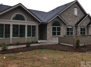 803B Wynnshire Dr, Hickory, NC 28601