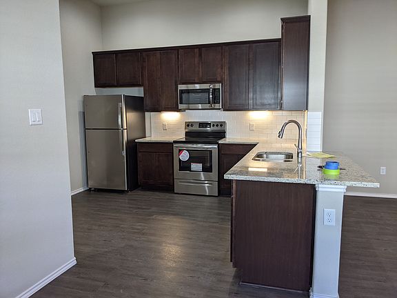 2nd image of 3412 Seguin Rd #3414