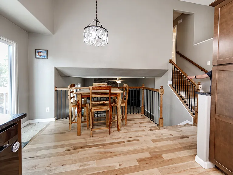 230 Hooper Ct — Photo 18
