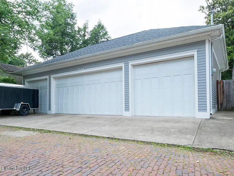 2424 Longest Ave — Photo 39