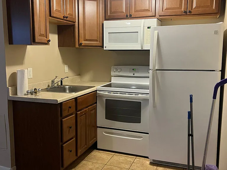 1544 Geraldine St #D — Photo 2