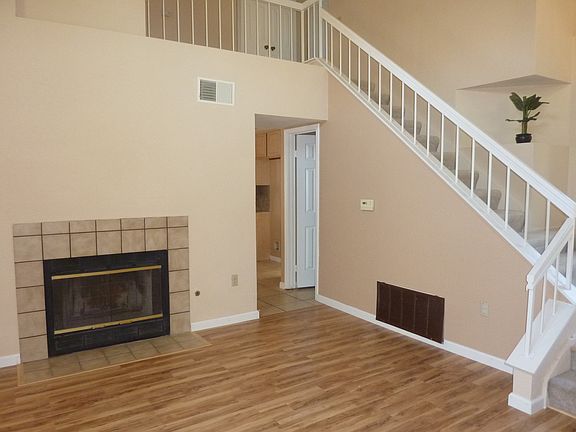 5th image of 324 Jorgensen Dr
