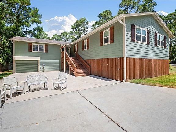 3rd image of 15490 Green Dr